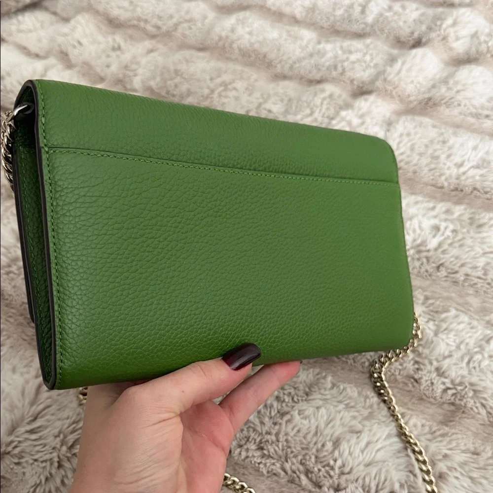 Kate Spade Green Leather Clutch with Gold Chain - Picture 5 of 13